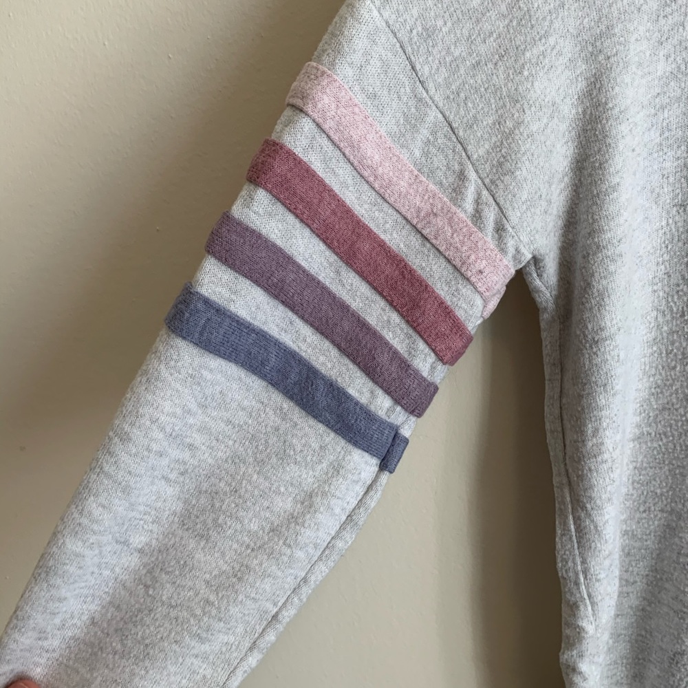 Long Sleeve Shirt with stripe detail